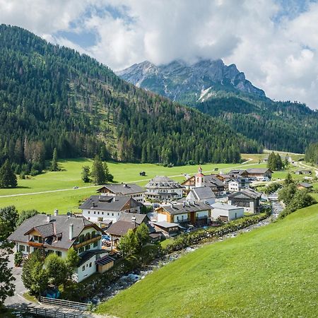 Gasthof Albergo Dolomiten Braies  Exteriér fotografie