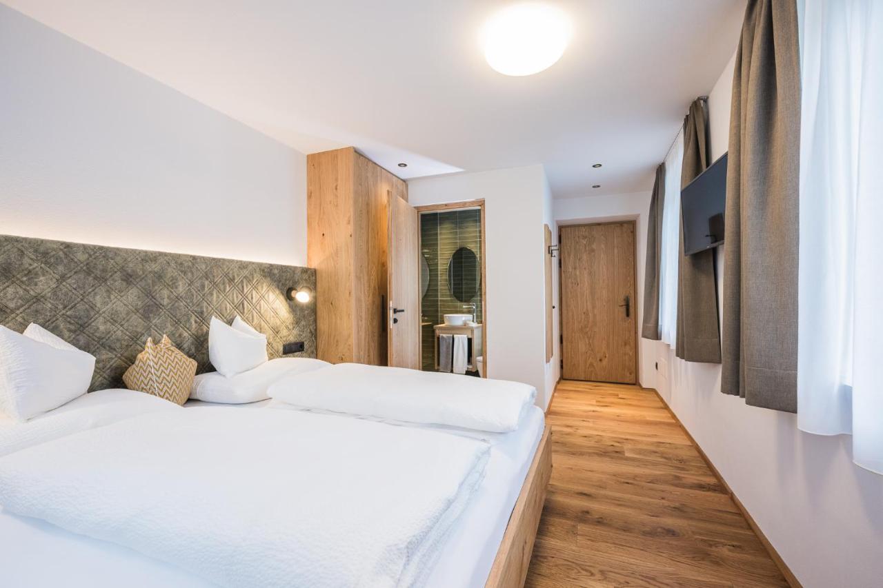 Gasthof Albergo Dolomiten Braies  Exteriér fotografie