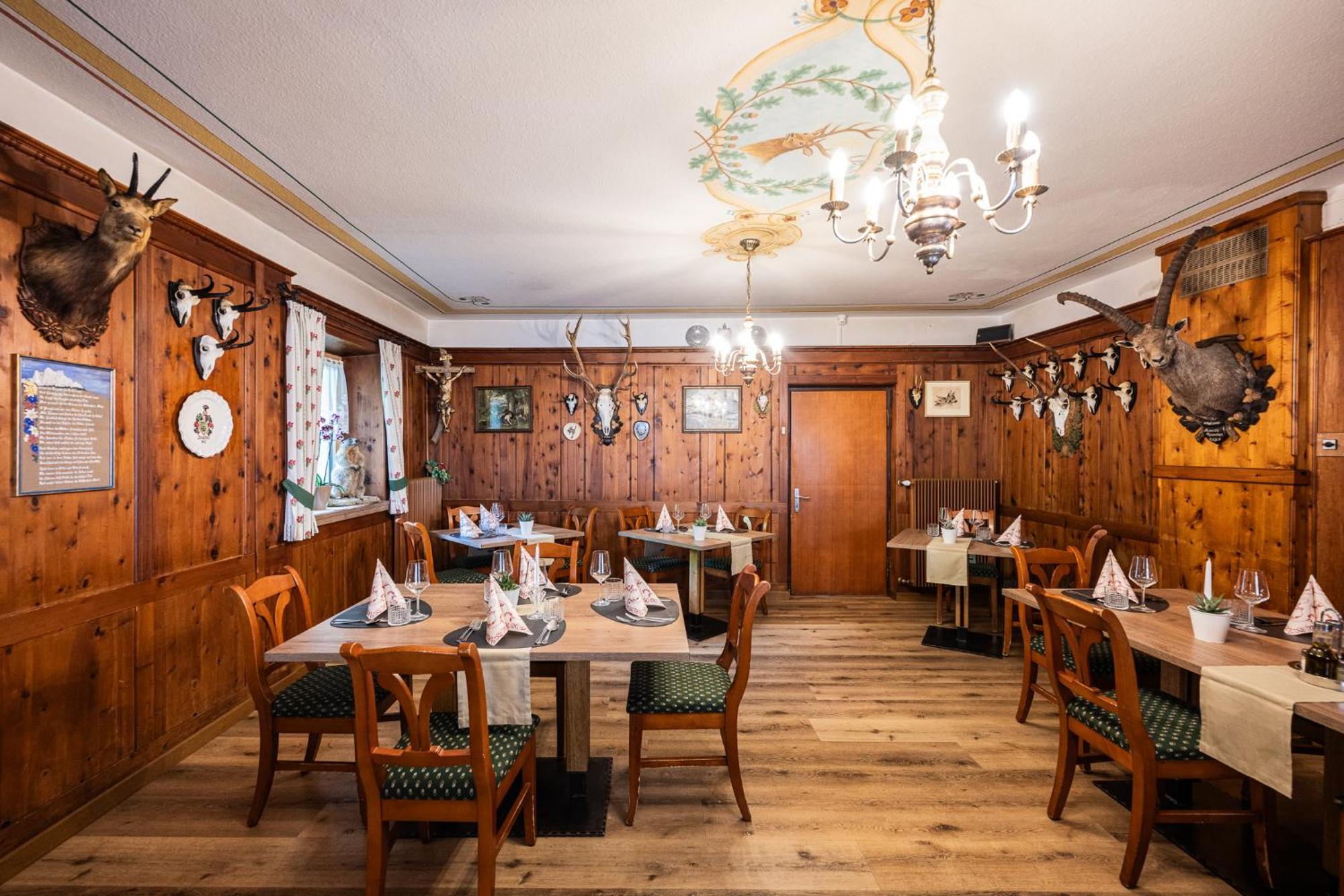 Gasthof Albergo Dolomiten Braies  Exteriér fotografie