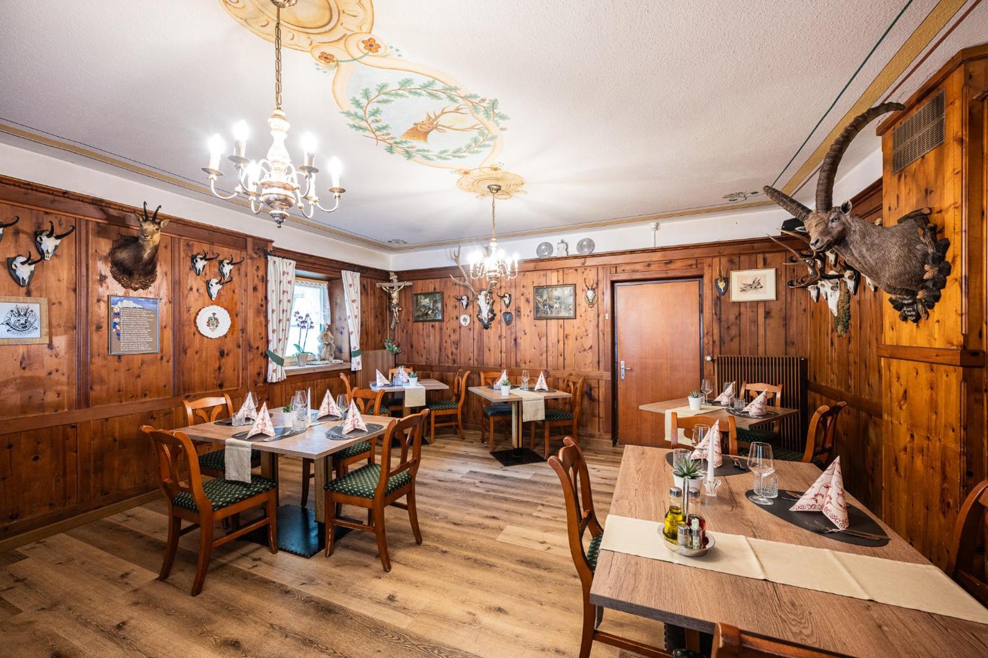 Gasthof Albergo Dolomiten Braies  Exteriér fotografie