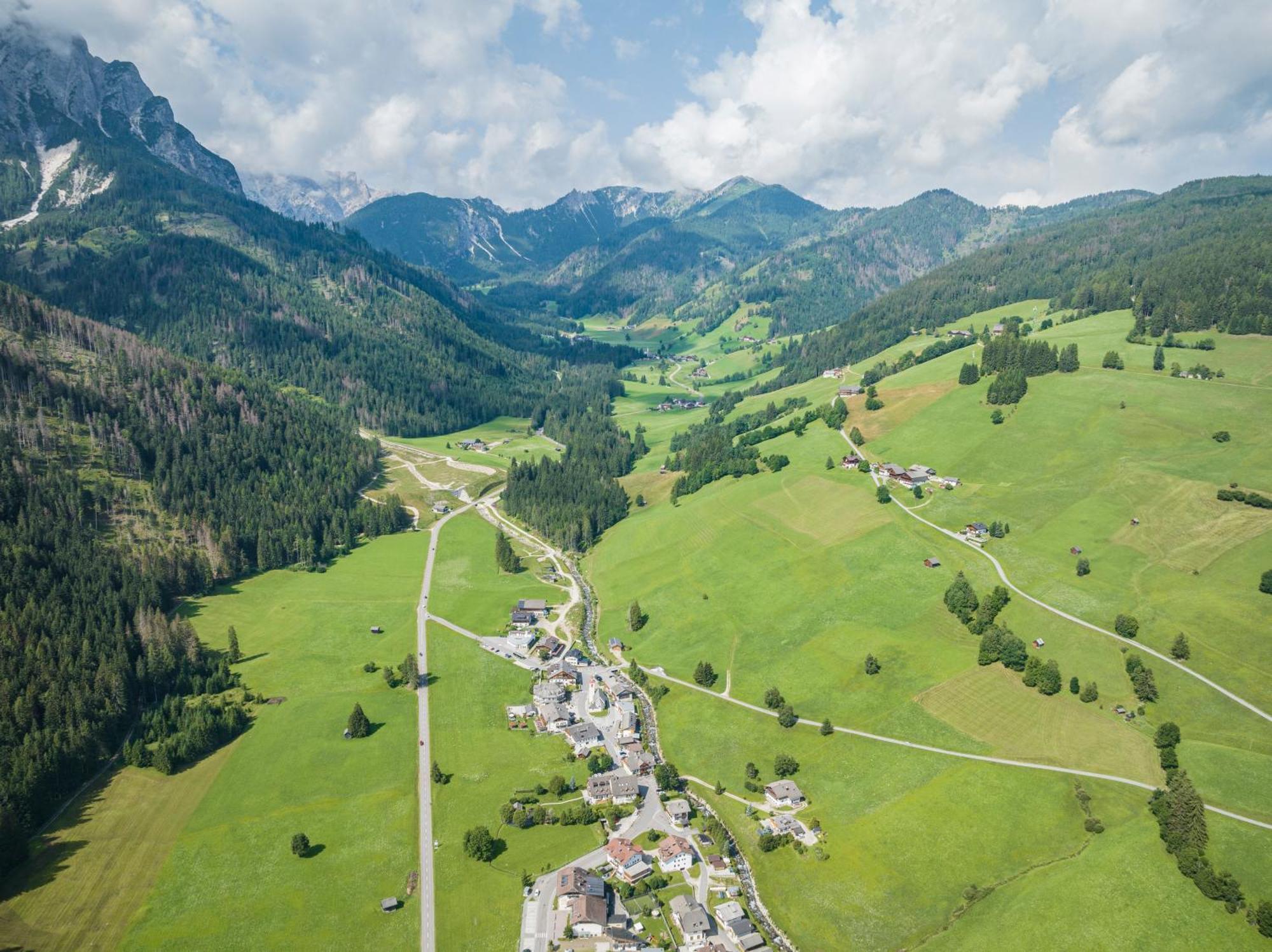 Gasthof Albergo Dolomiten Braies  Exteriér fotografie