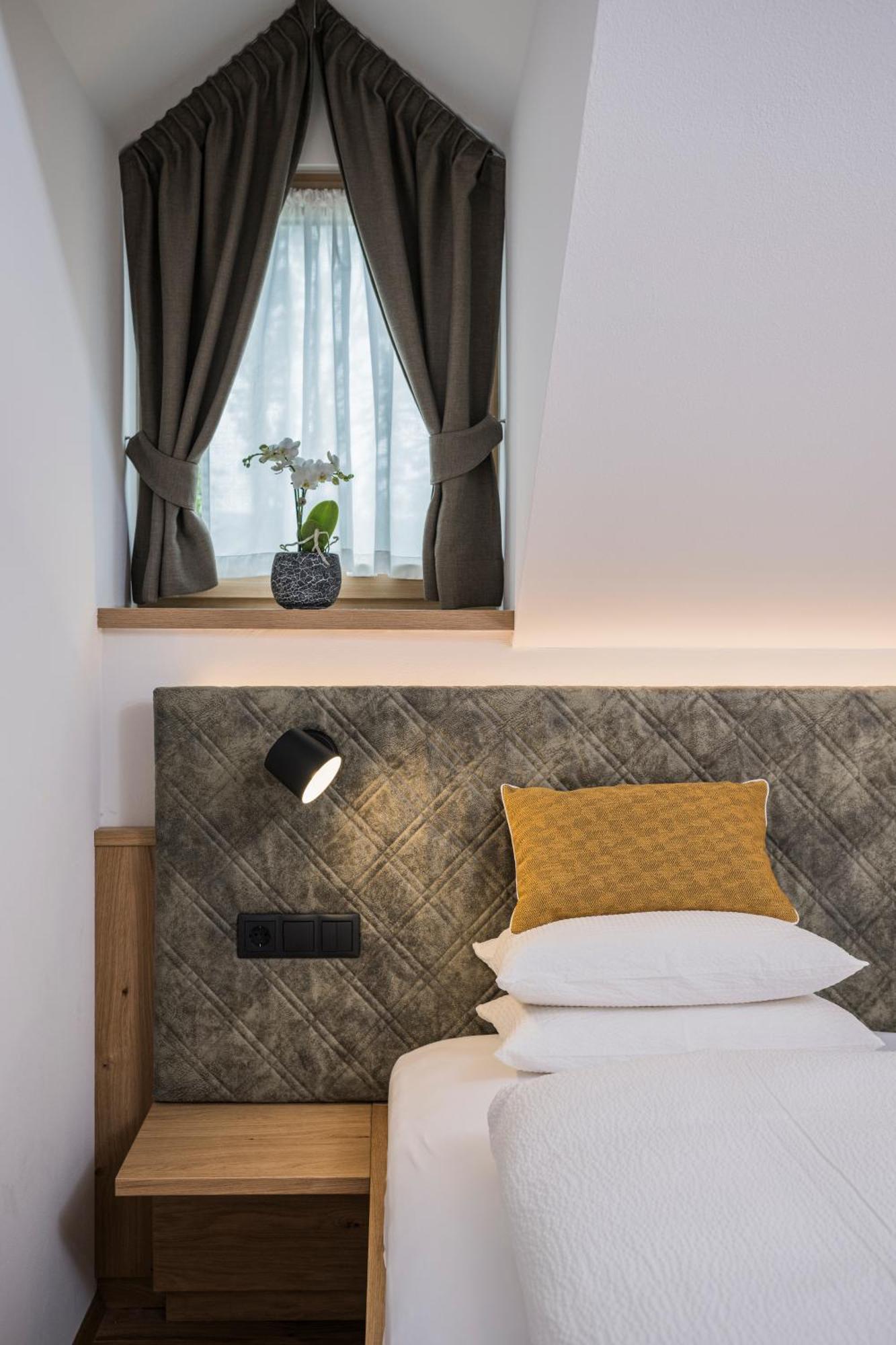 Gasthof Albergo Dolomiten Braies  Exteriér fotografie
