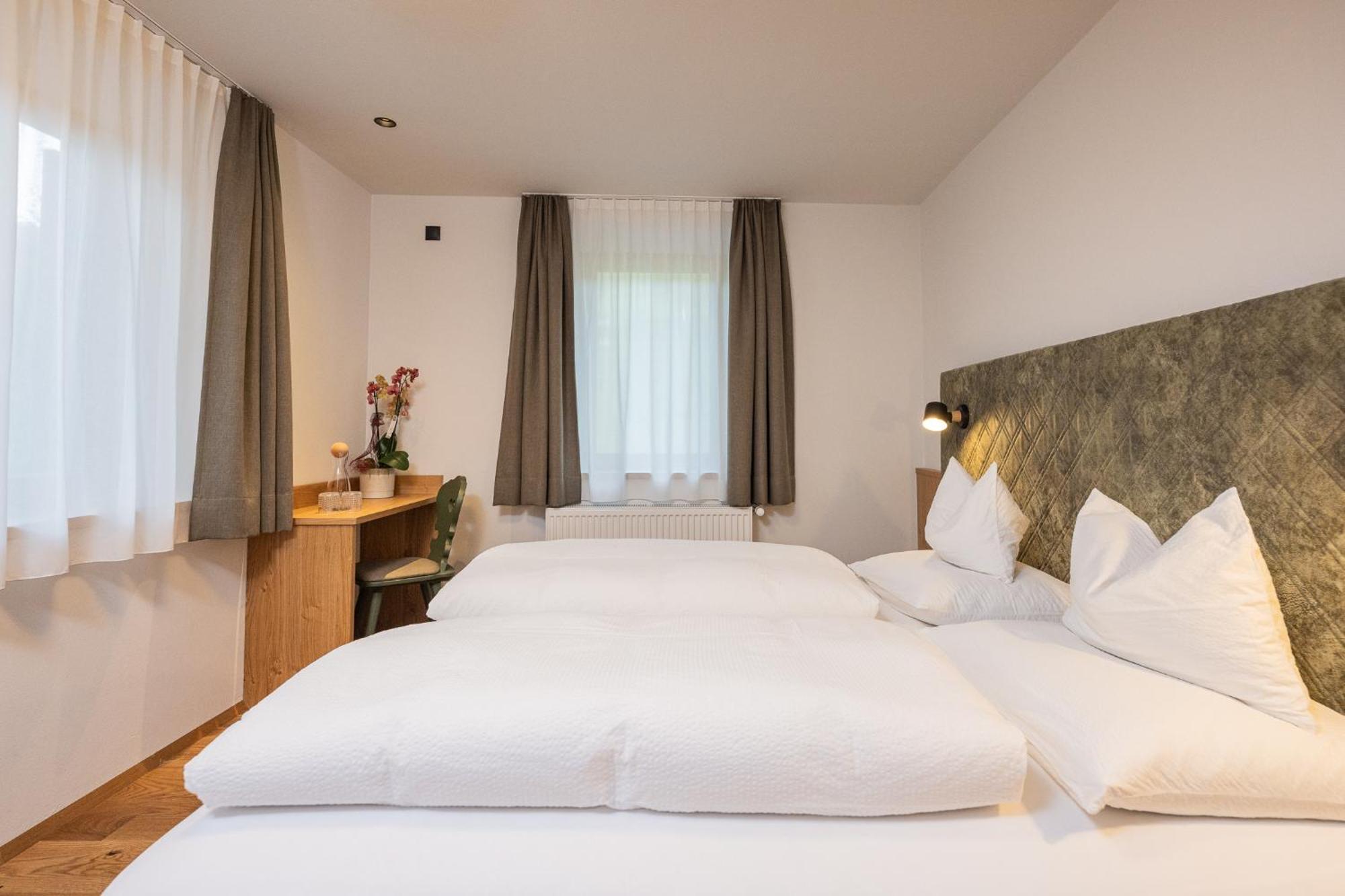 Gasthof Albergo Dolomiten Braies  Exteriér fotografie