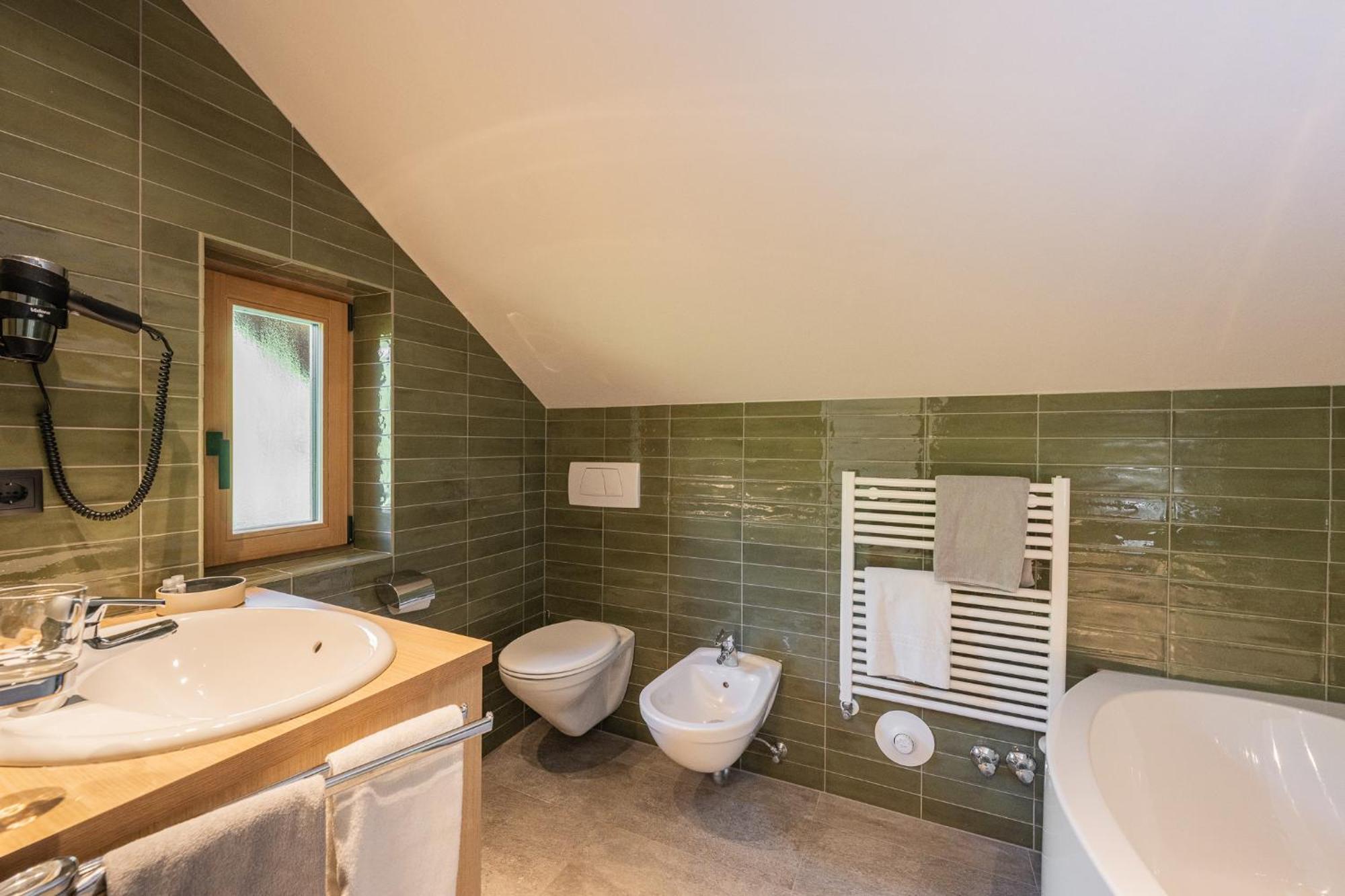 Gasthof Albergo Dolomiten Braies  Exteriér fotografie